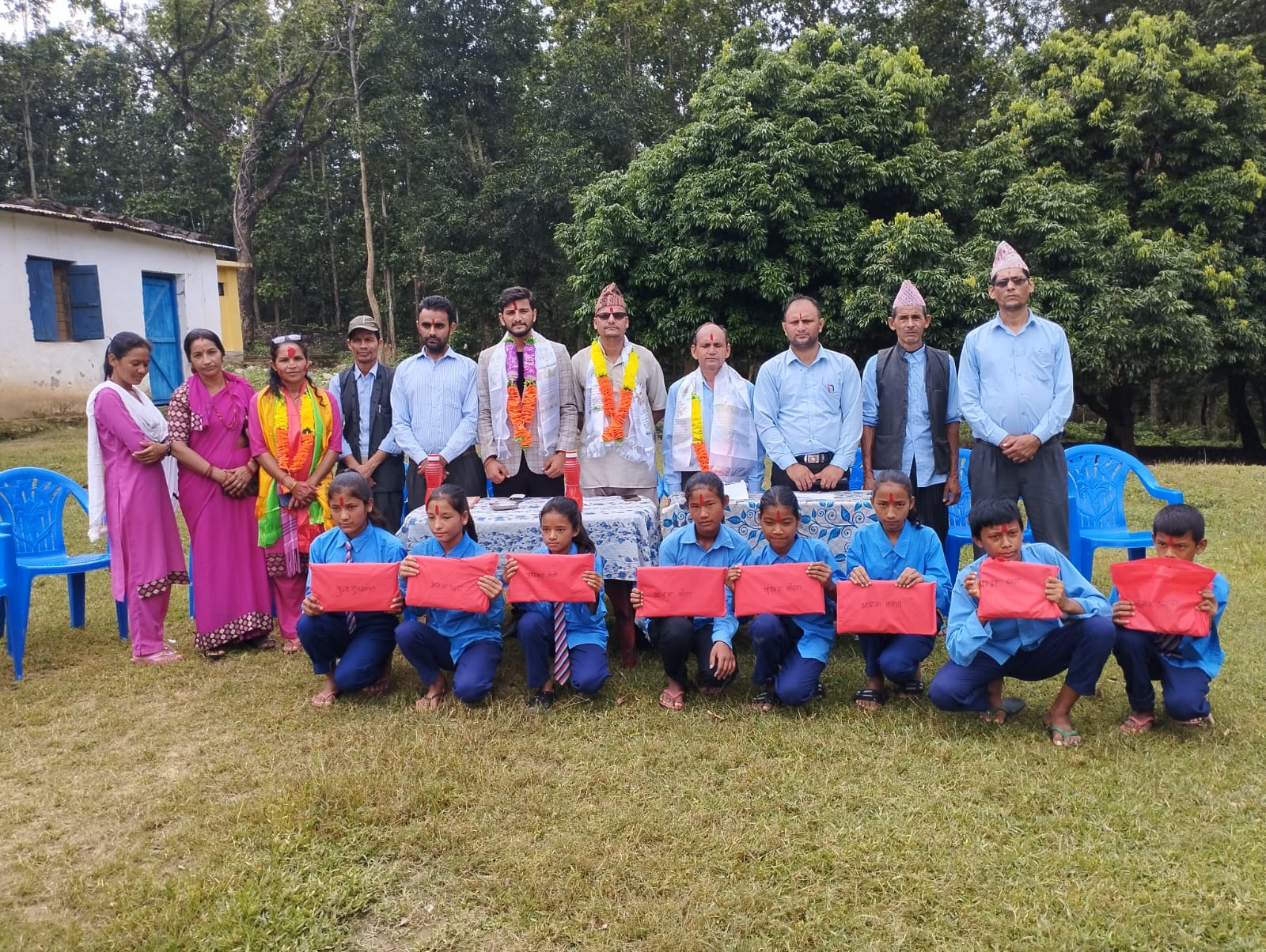 शैक्षिक सामग्री वितरण कार्यक्रम, सिद्धनाथ आधारभूत विद्यालय लालपुर, परशुराम नगरपालिका, डडेल्धुरा